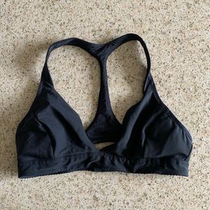 Black lululemon sports bra